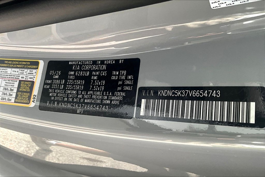 New 2027 Kia Carnival EX FWD image 8