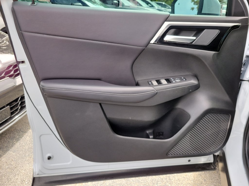 Used 2023 Mitsubishi Outlander SE FWD image 18