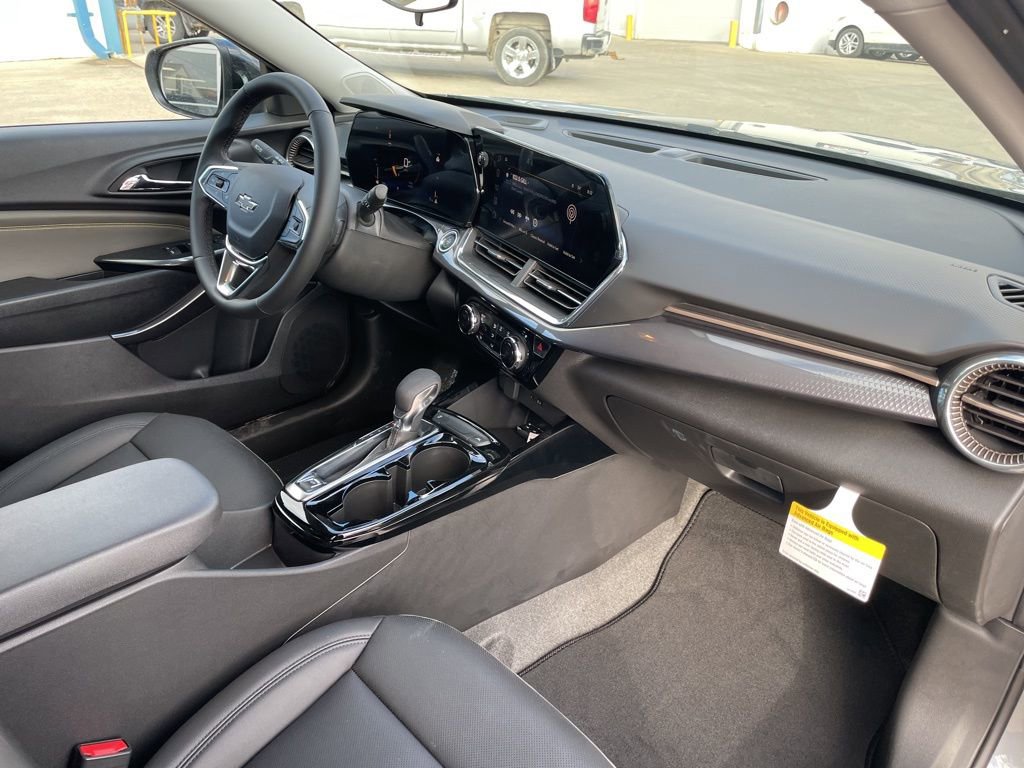 New 2026 Chevrolet Trax ACTIV w/ Driver Confidence Package image 17
