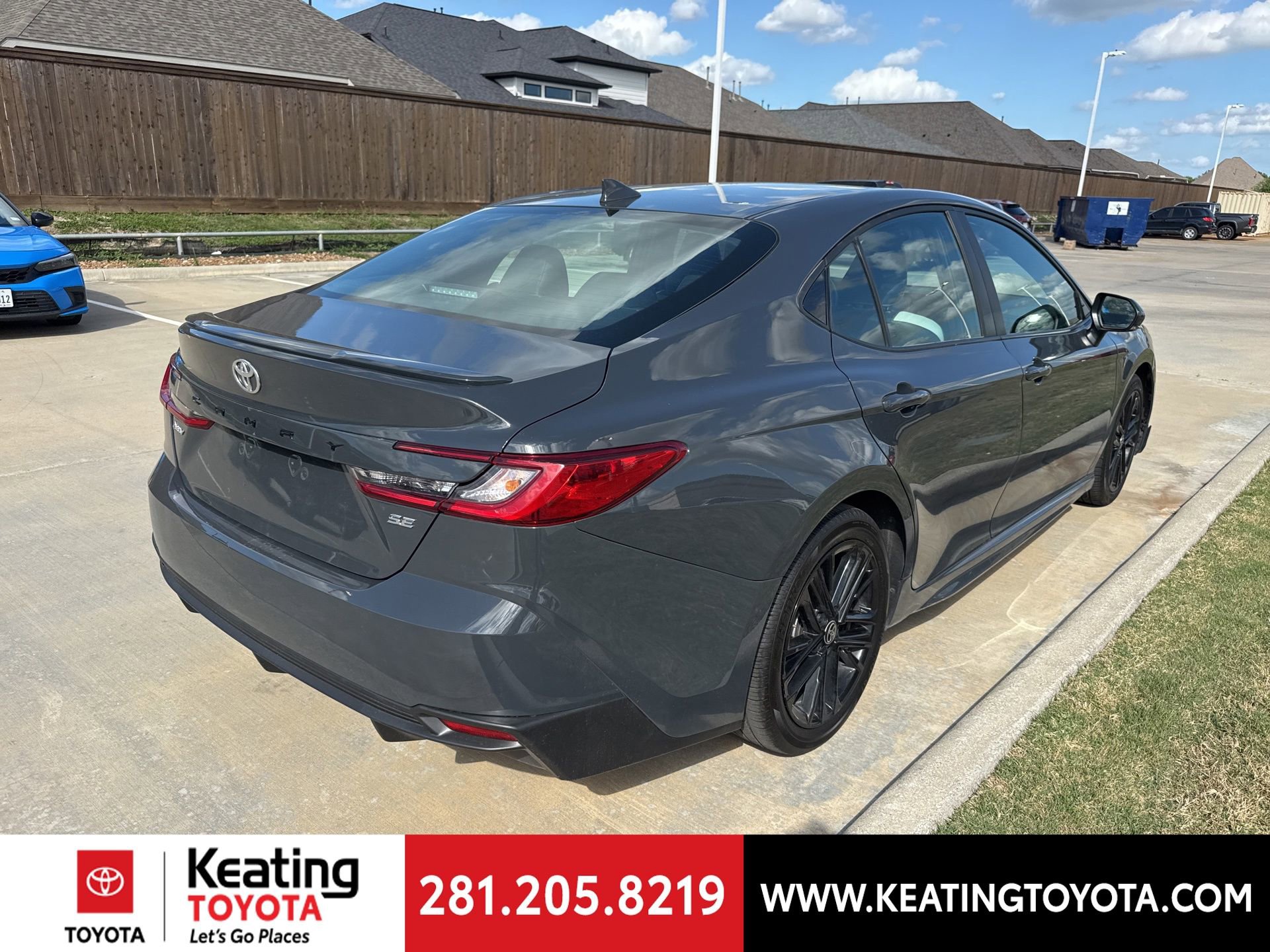 Used 2025 Toyota Camry SE FWD image 7