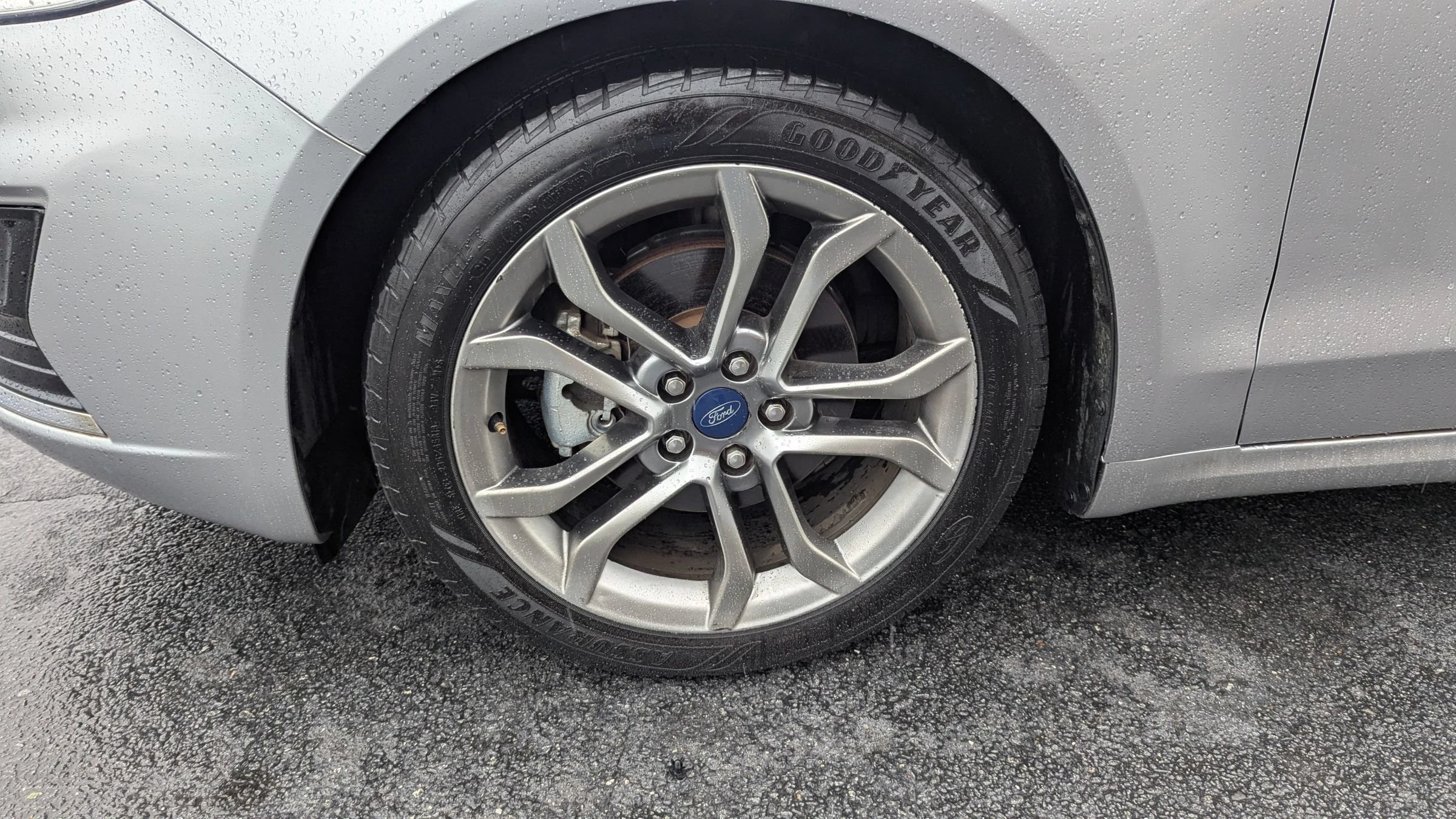 Used 2020 Ford Fusion SEL FWD image 25