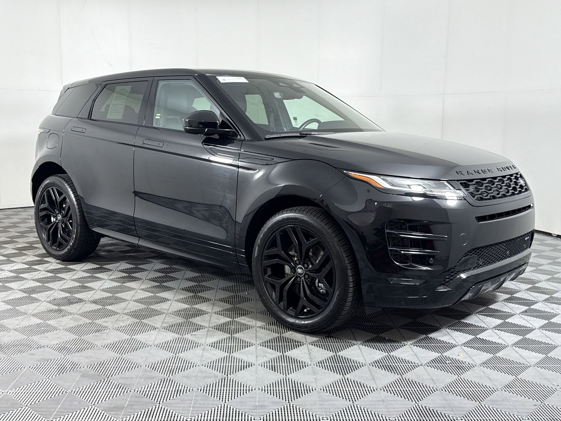 Certified 2022 Land Rover Range Rover Evoque R-Dynamic S AWD/4WD image 8