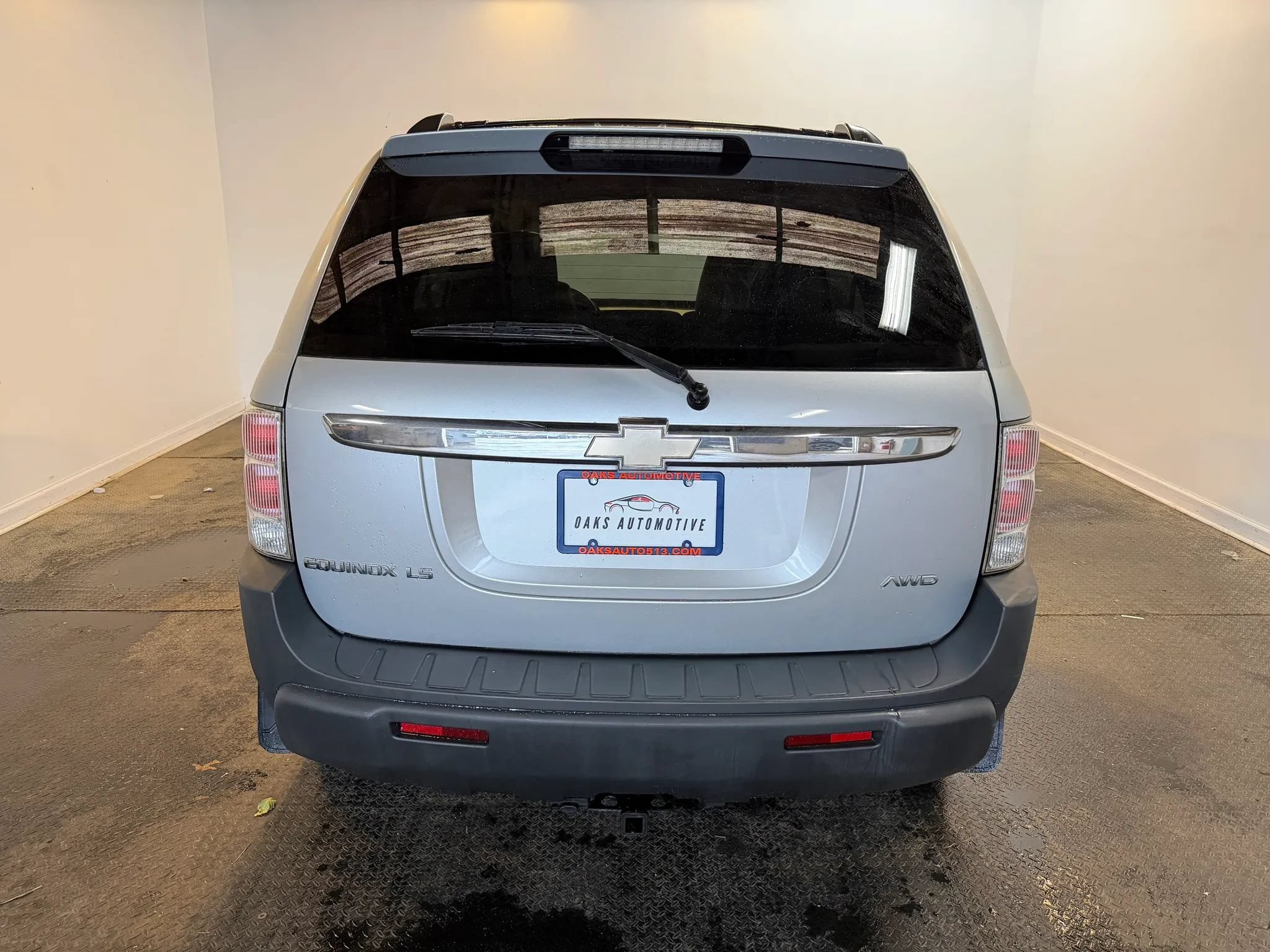 Used 2005 Chevrolet Equinox LS w/ Preferred Equipment Group AWD/4WD image 6