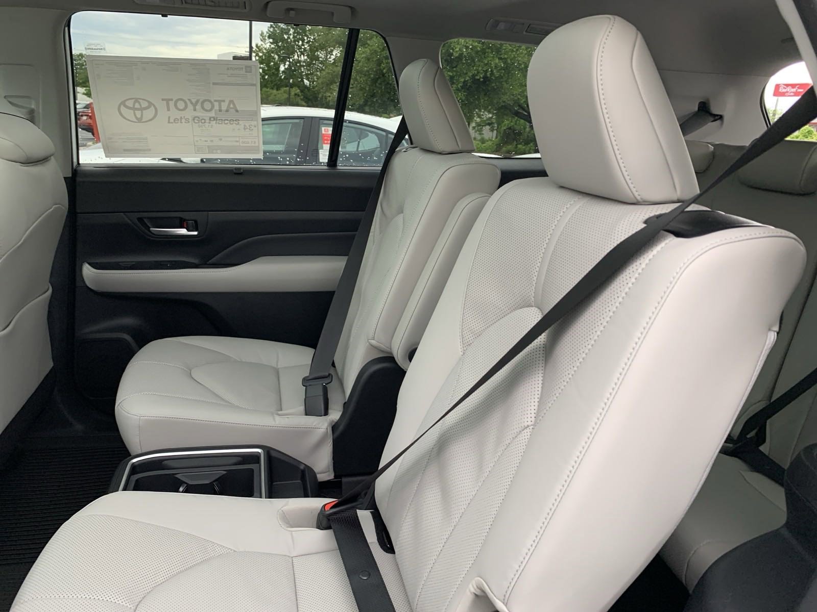 New 2024 Toyota Grand Highlander Limited image 24