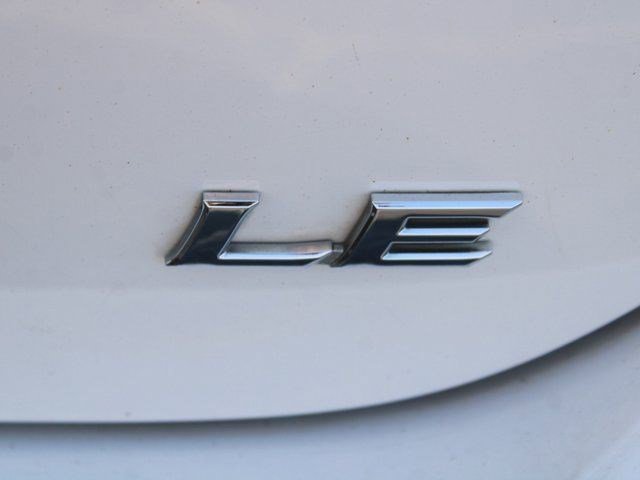 Used 2021 Toyota Camry LE image 15