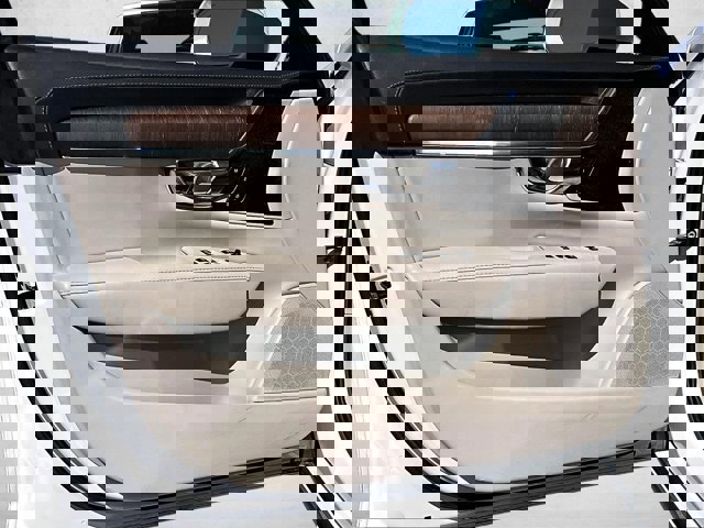 Used 2022 Volvo S90 B6 Inscription w/ Advanced Package AWD/4WD image 17