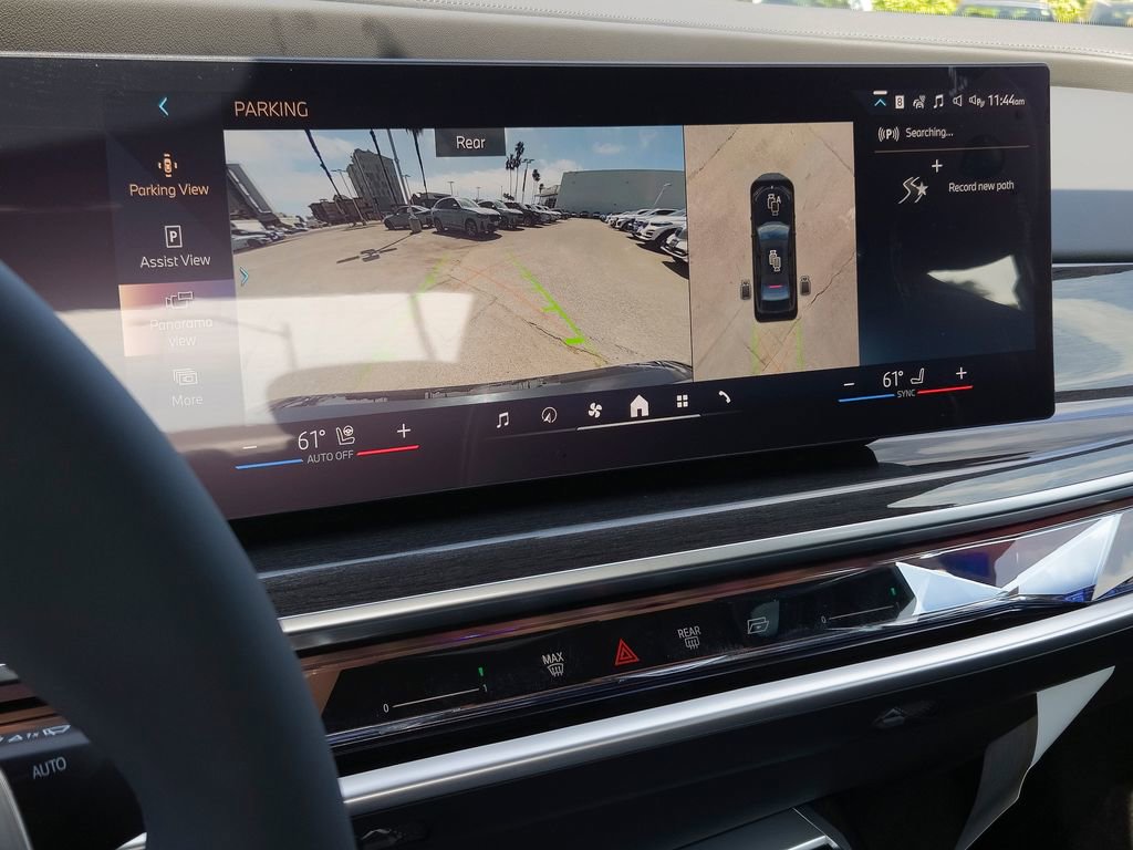 New 2026 BMW 760i xDrive w/ Premium Package image 12