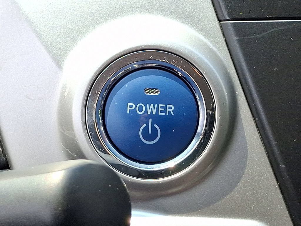 Used 2014 Toyota Prius V Three FWD image 25