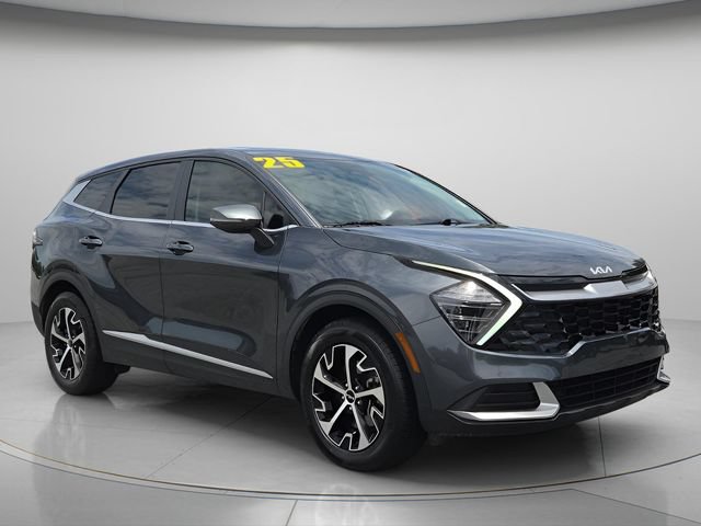 Used 2025 Kia Sportage EX FWD image 8