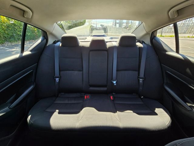 Used 2024 Nissan Altima 2.5 SV image 18