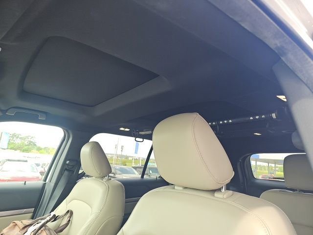 Used 2019 Ford Explorer XLT w/ Equipment Group 202A image 19