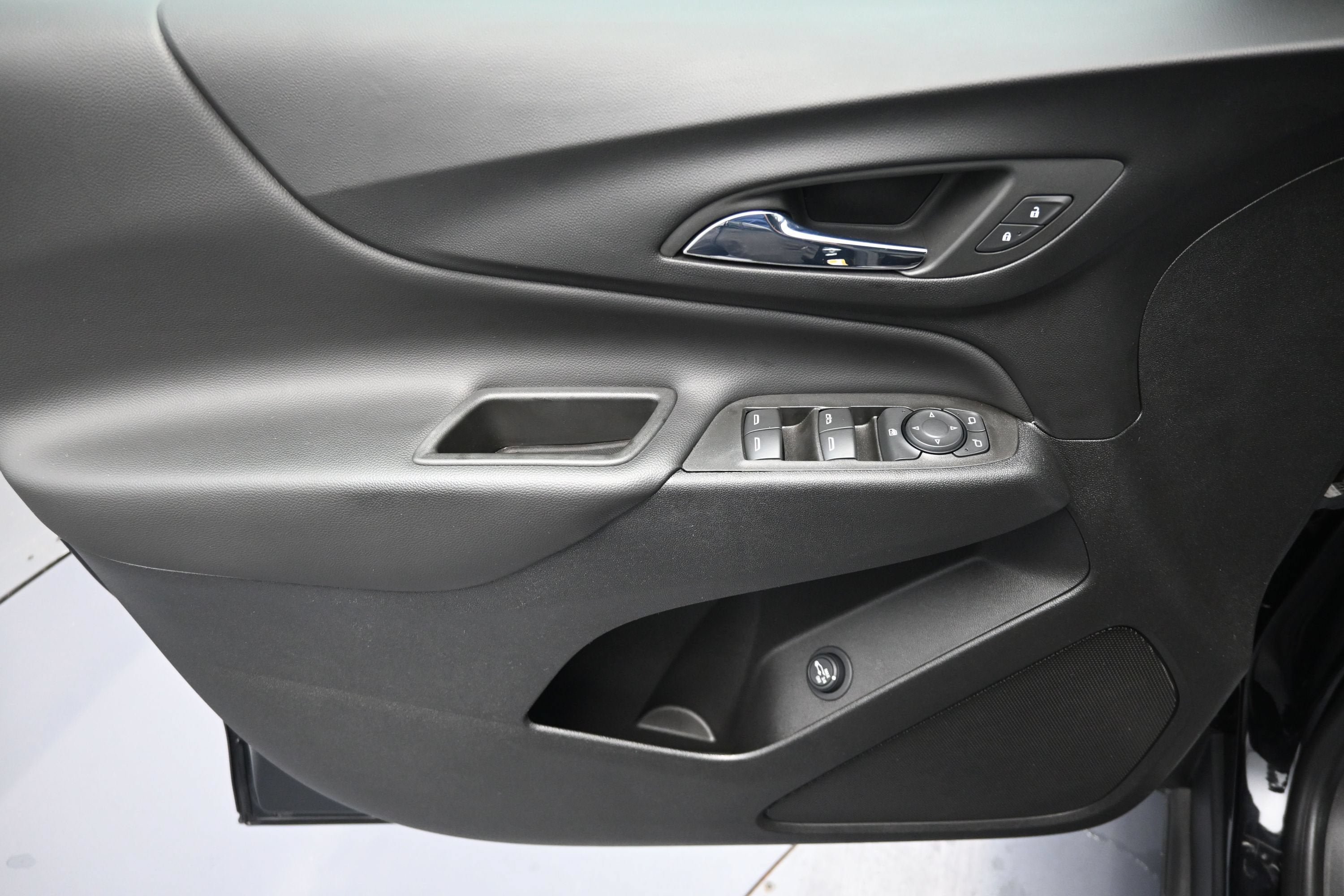 Used 2022 Chevrolet Equinox LT FWD image 23