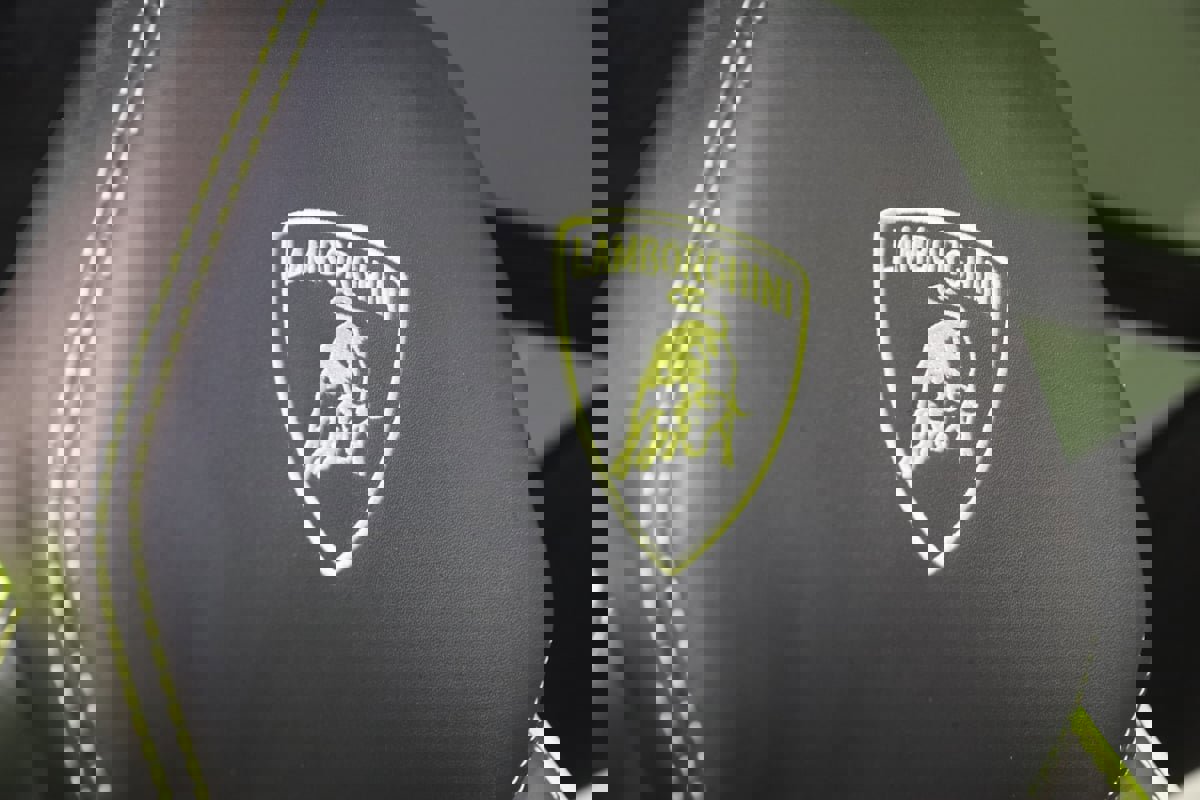 Used 2022 Lamborghini Urus image 16