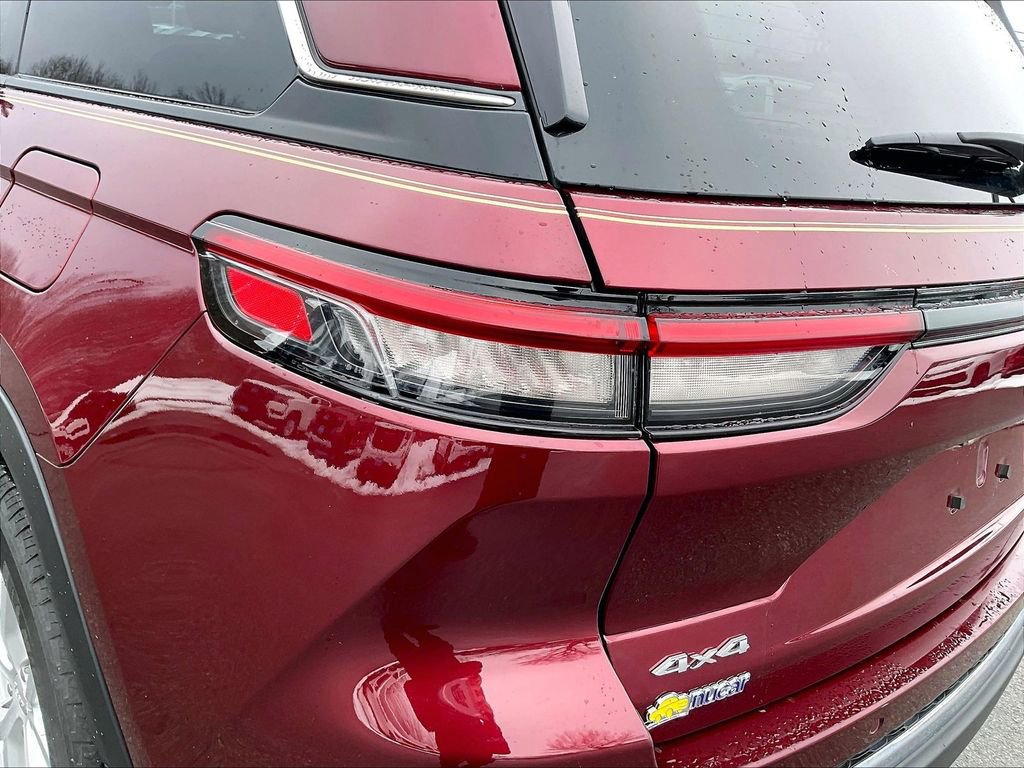 Used 2023 Jeep Grand Cherokee Limited image 30