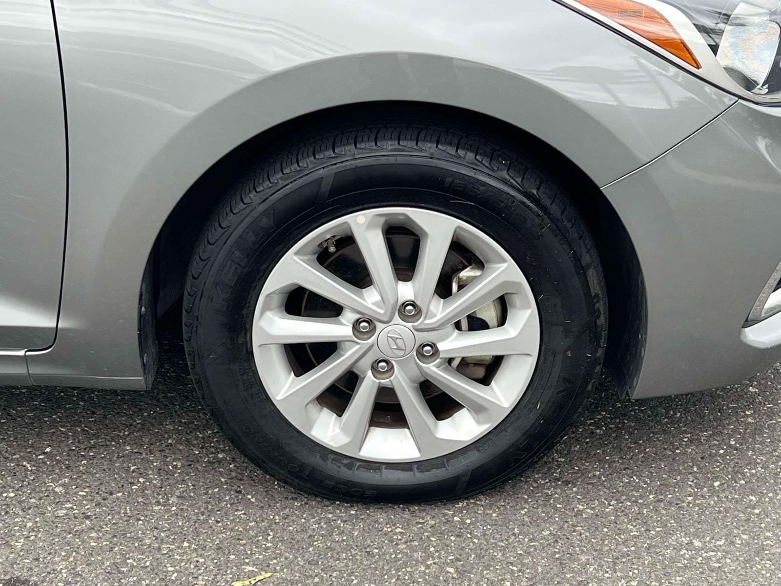 Used 2022 Hyundai Accent SEL FWD image 6