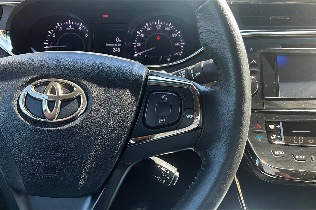 Used 2013 Toyota Avalon XLE image 19
