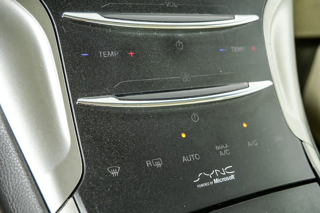Used 2013 Lincoln MKZ FWD image 21