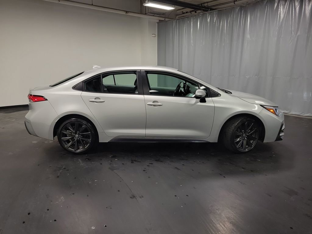 Used 2024 Toyota Corolla SE image 9
