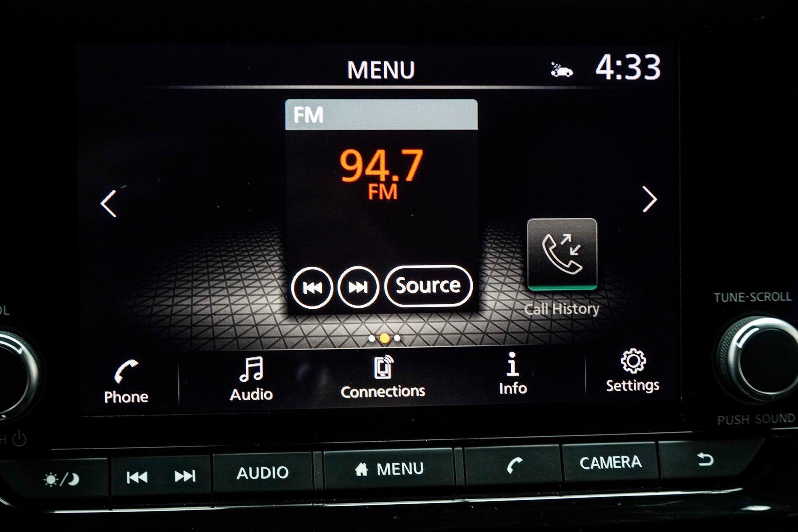 Used 2025 Nissan Pathfinder SV image 22