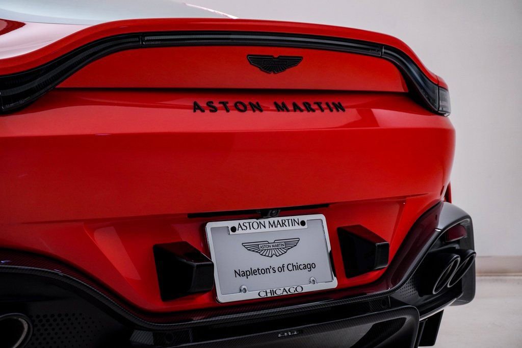 Used 2025 Aston Martin V8 Vantage Coupe image 12