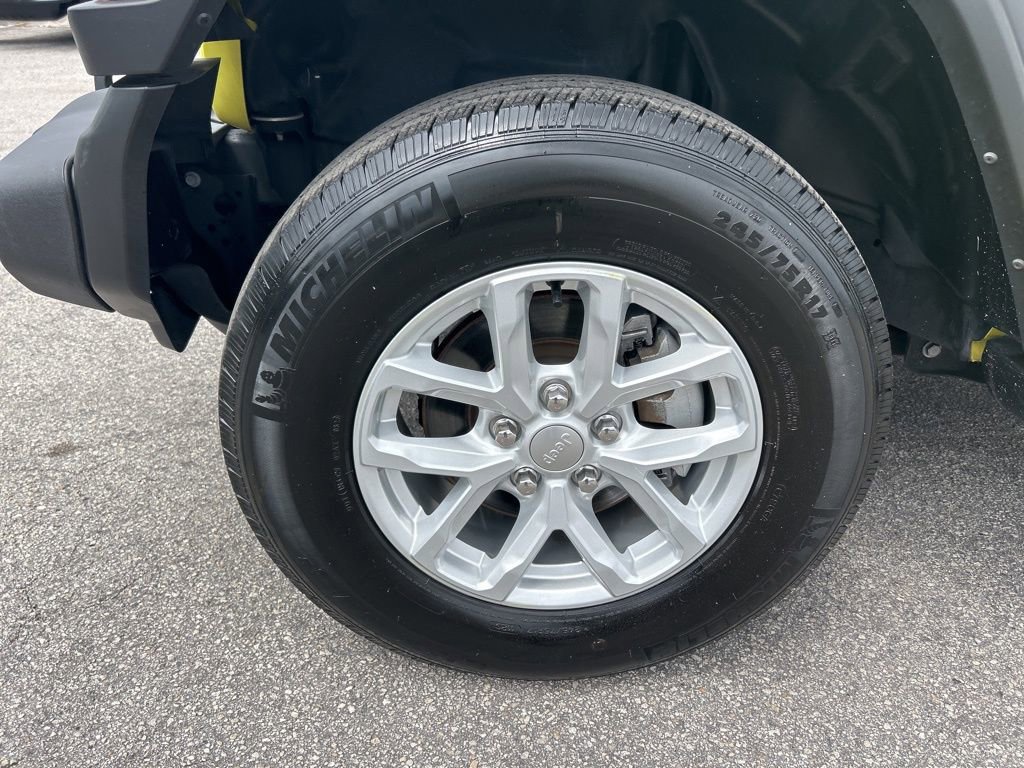 Used 2023 Jeep Wrangler Sport S image 18