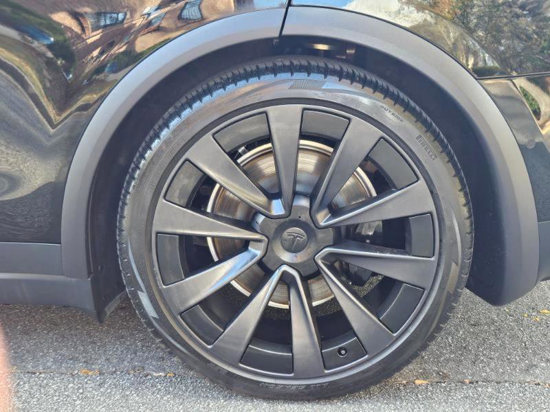 Used 2022 Tesla Model X image 19