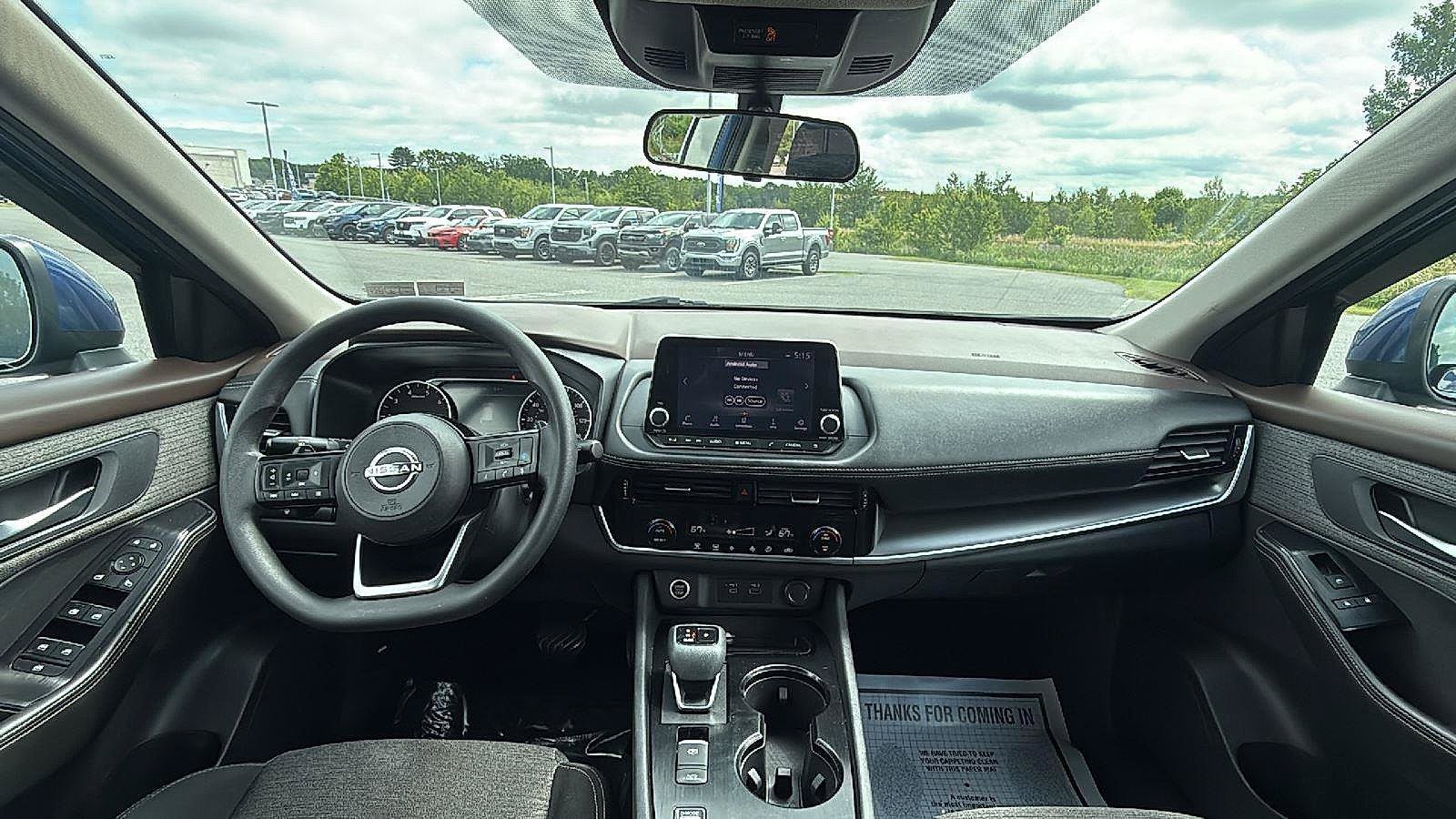 Used 2022 Nissan Rogue SV FWD image 26