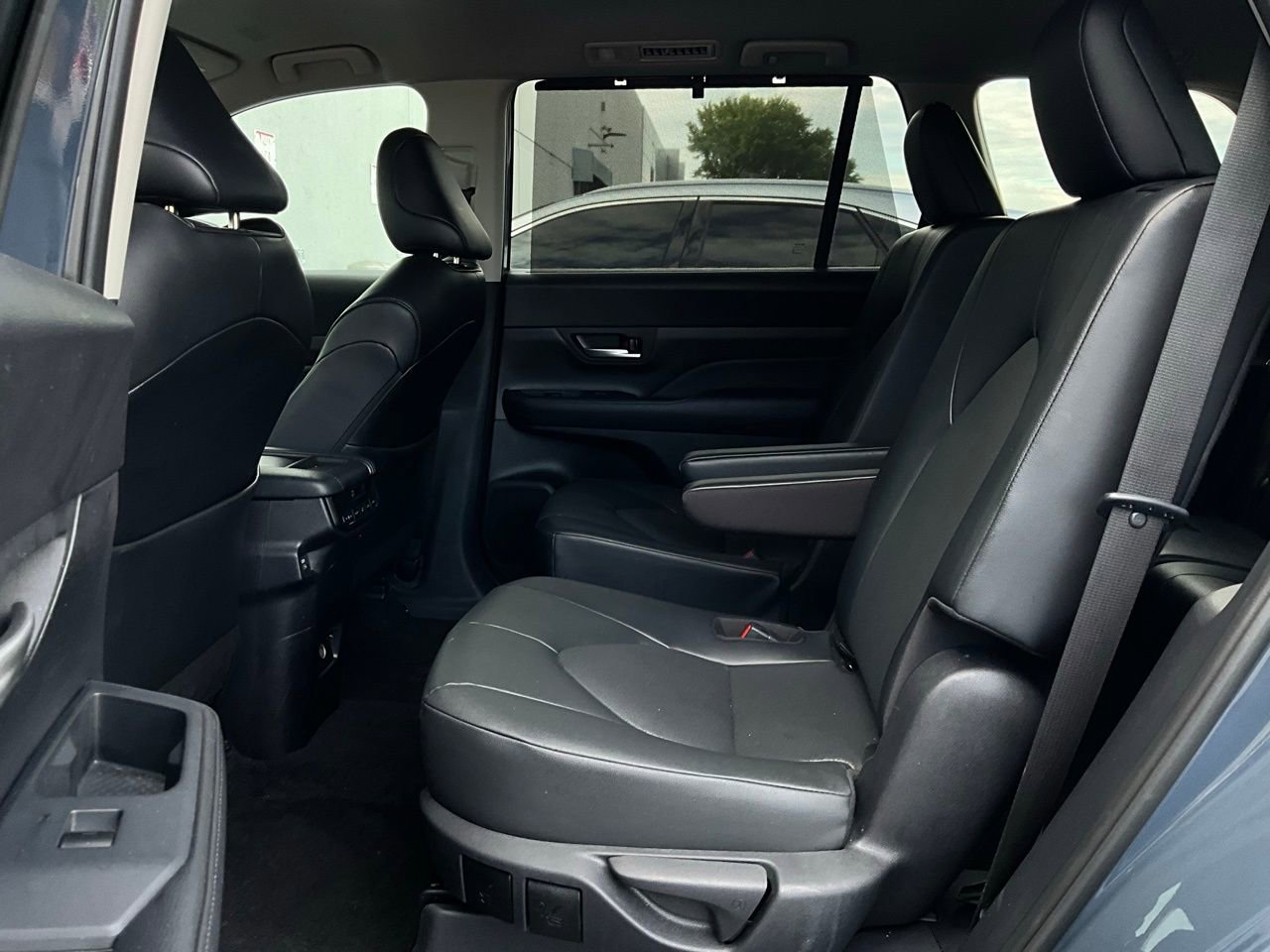 Used 2025 Toyota Grand Highlander FWD image 11