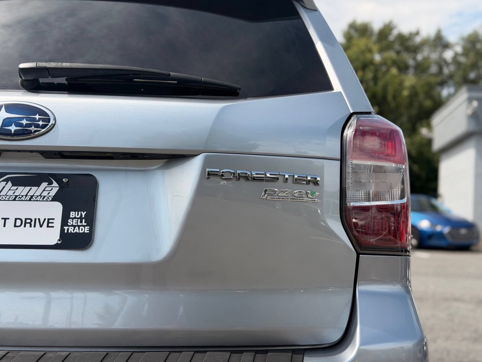 Used 2015 Subaru Forester 2.5i Limited AWD/4WD image 10