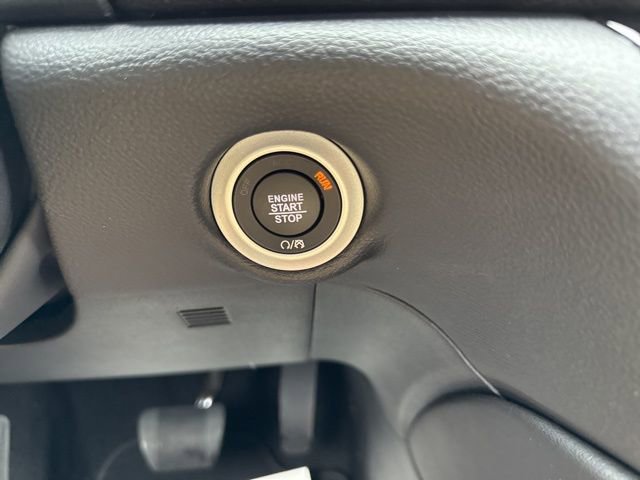 New 2026 Chrysler Pacifica Limited w/ Uconnect Theater Family Group image 40