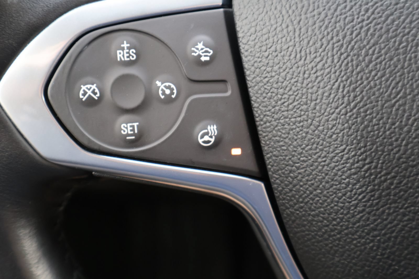 Used 2021 Chevrolet Traverse High Country FWD image 27