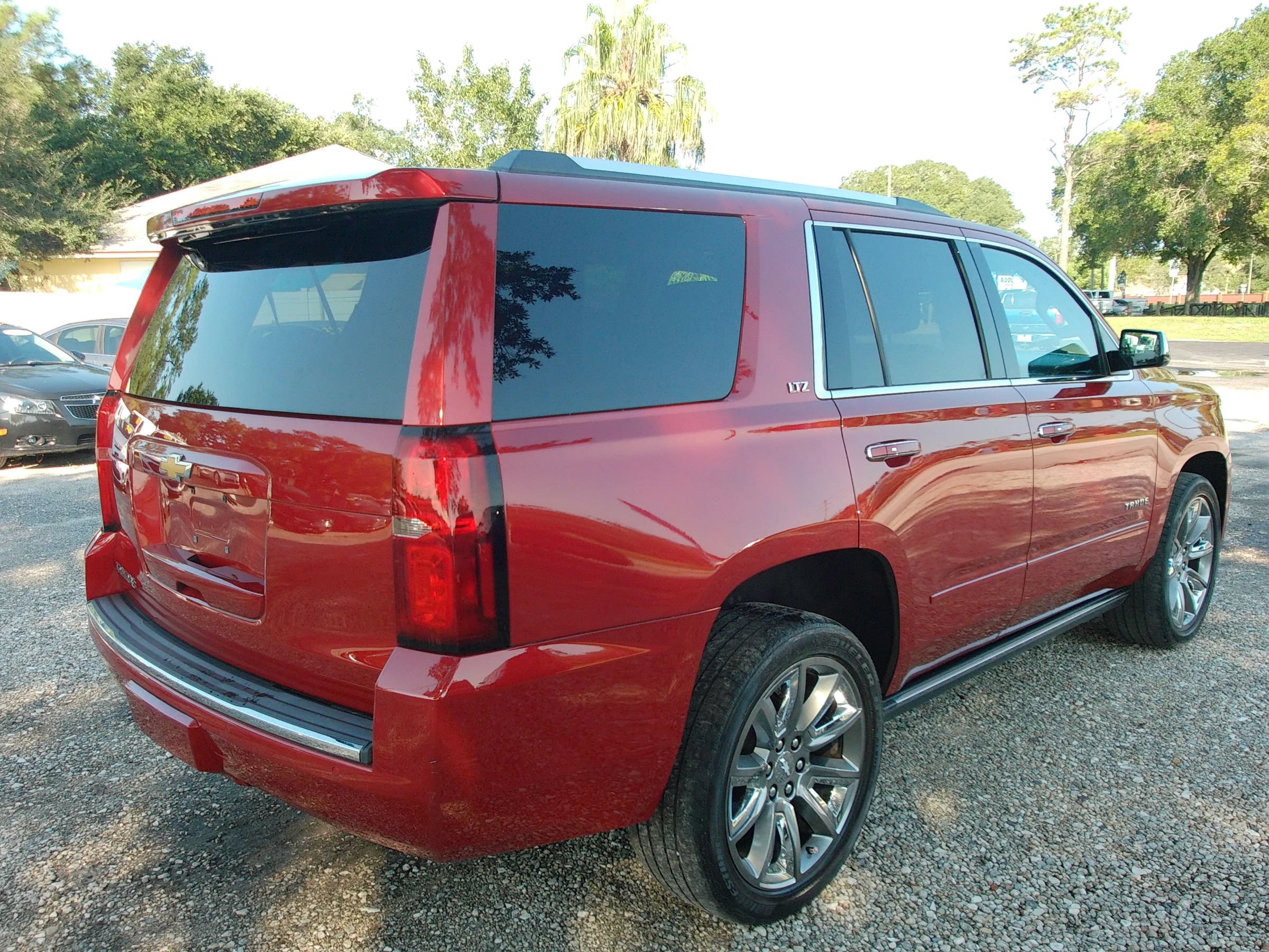 Used 2015 Chevrolet Tahoe LTZ RWD image 6