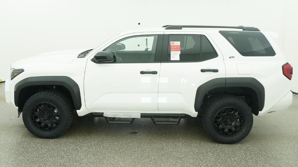 New 2026 Toyota 4Runner SR5 AWD/4WD image 3