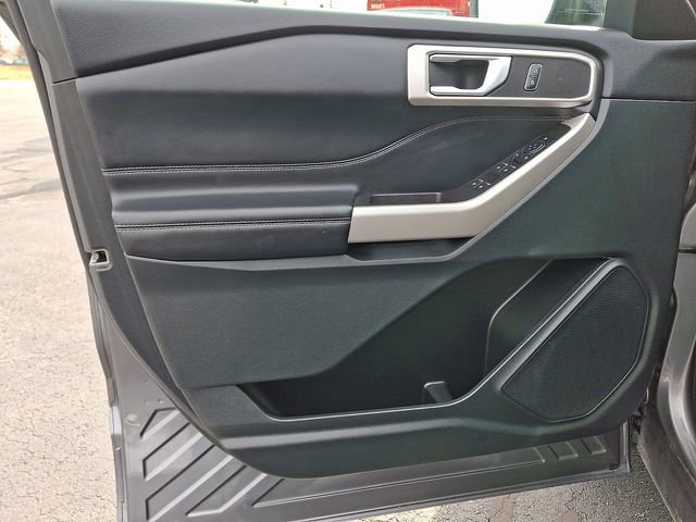 Certified 2023 Ford Explorer XLT w/ Equipment Group 202A image 13