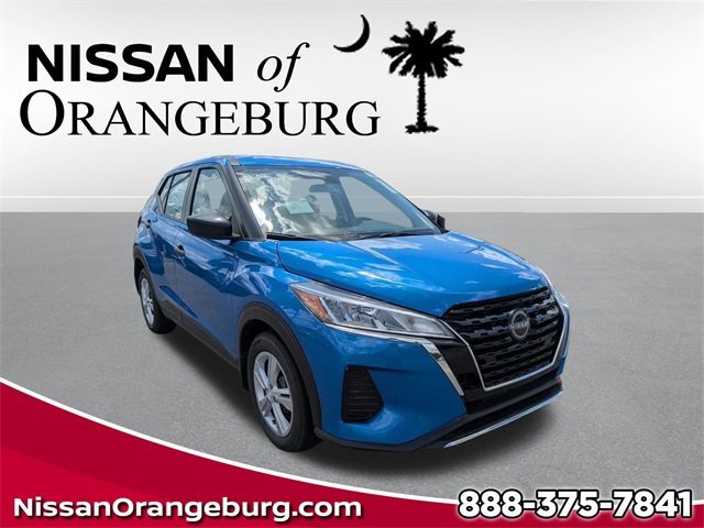 New 2025 Nissan Kicks Play S