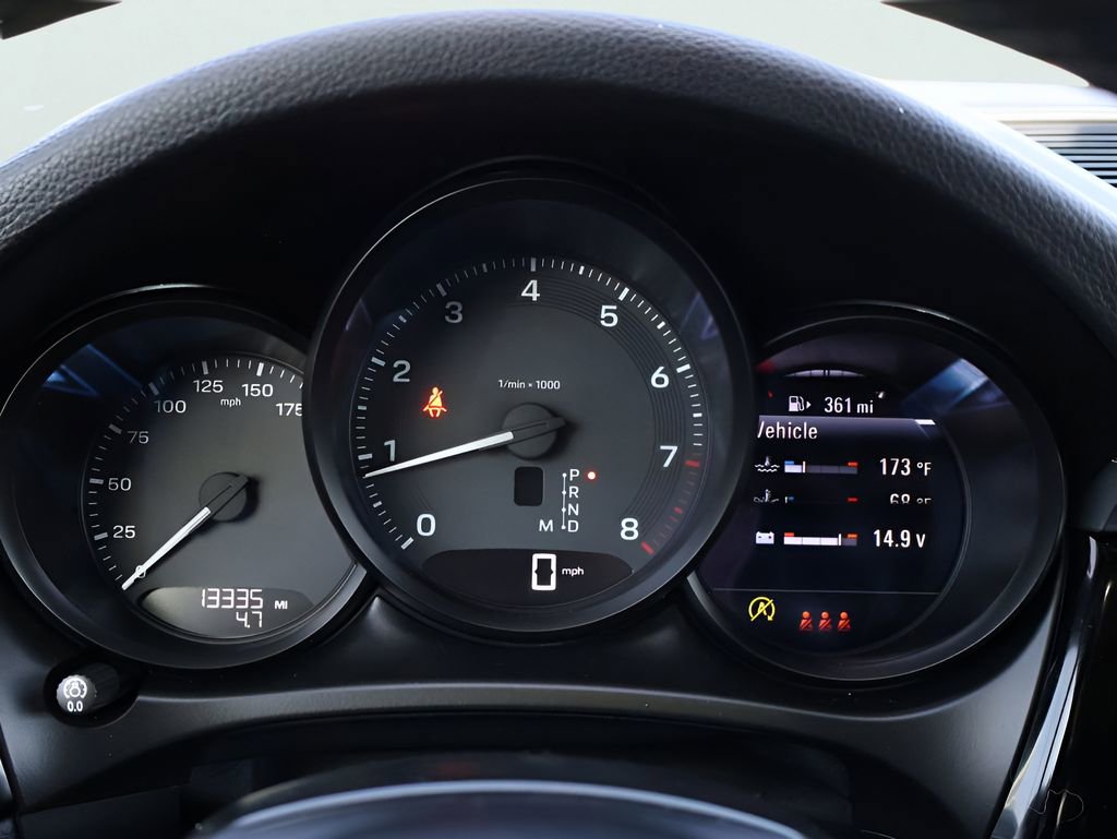 Used 2025 Porsche Macan image 26