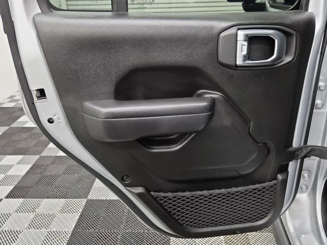 Used 2023 Jeep Gladiator Rubicon w/ Trailer Tow Package image 16