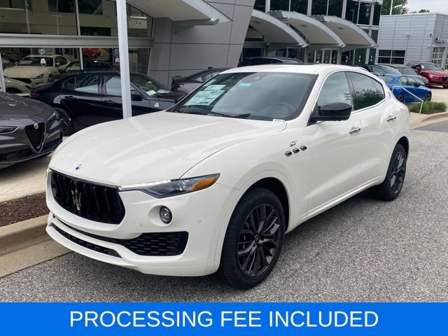 Used 2024 Maserati Levante GT Ultima image 1