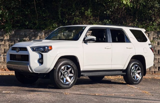 Used 2024 Toyota 4Runner TRD Off-Road Premium AWD/4WD image 13
