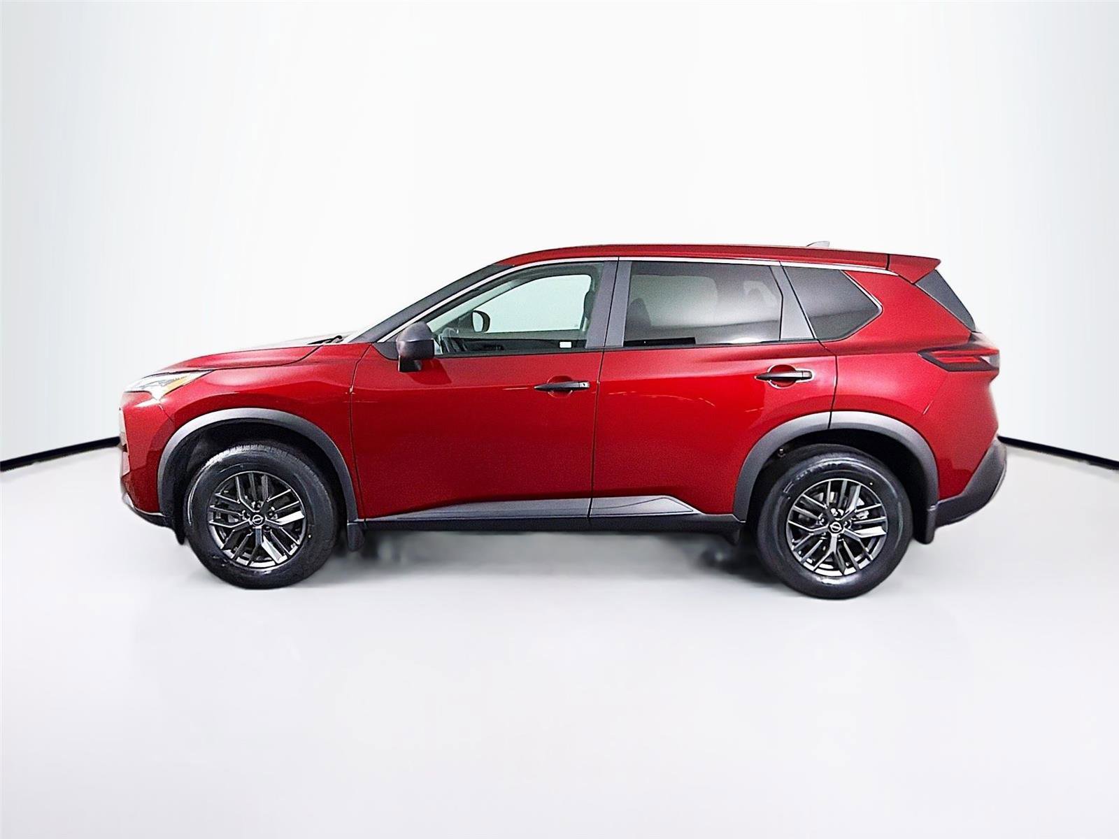 Used 2023 Nissan Rogue S AWD/4WD image 4