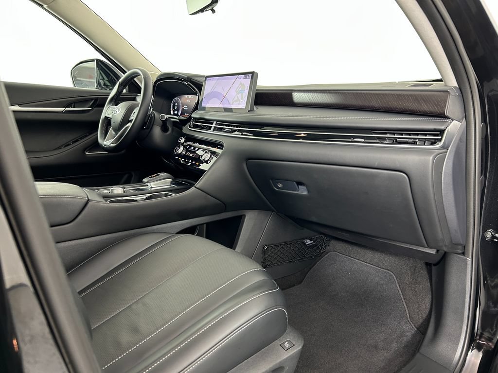 Used 2023 INFINITI QX60 Sensory w/ Vision Package AWD/4WD image 21