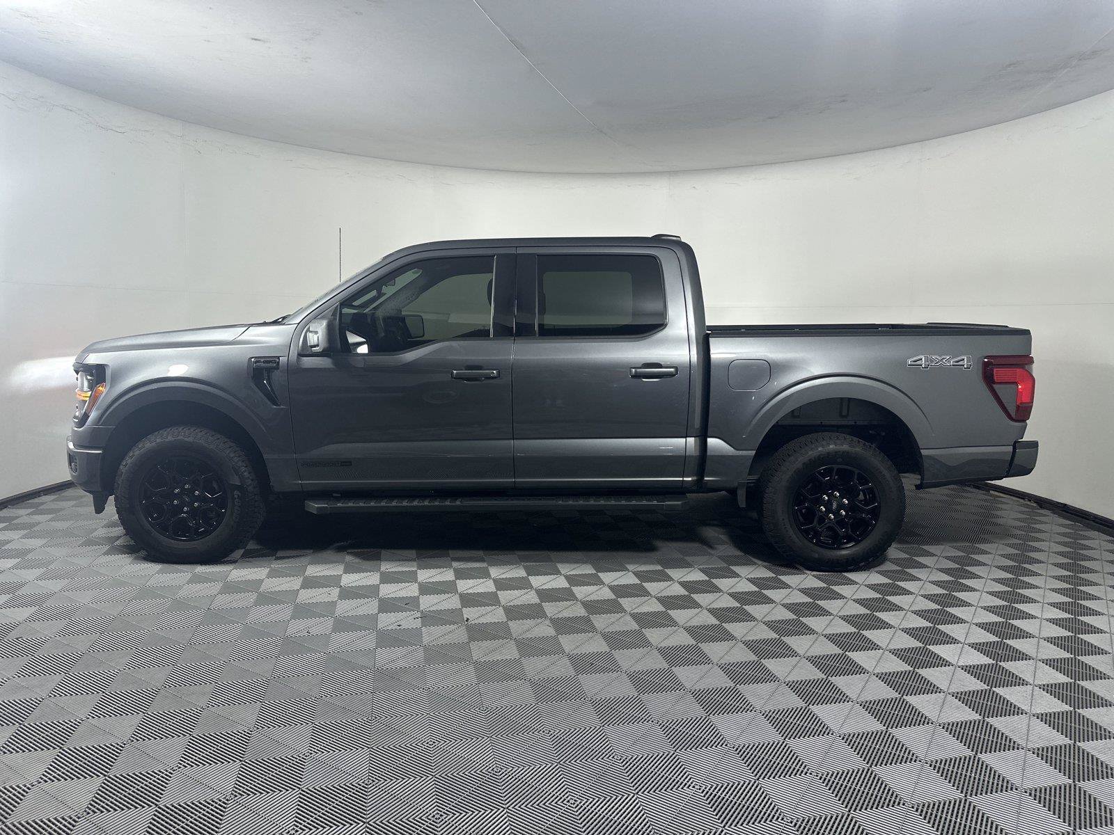 Used 2026 Ford F150 XLT w/ Mobile Office Package AWD/4WD image 4