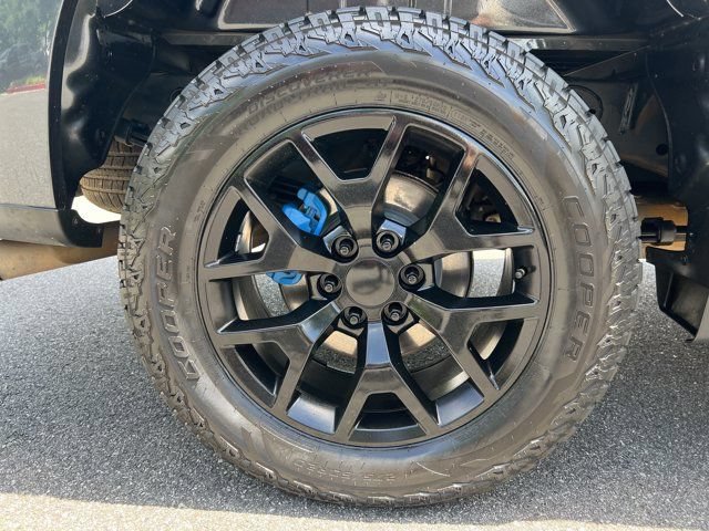 Used 2022 Chevrolet Silverado 1500 LT AWD/4WD image 21