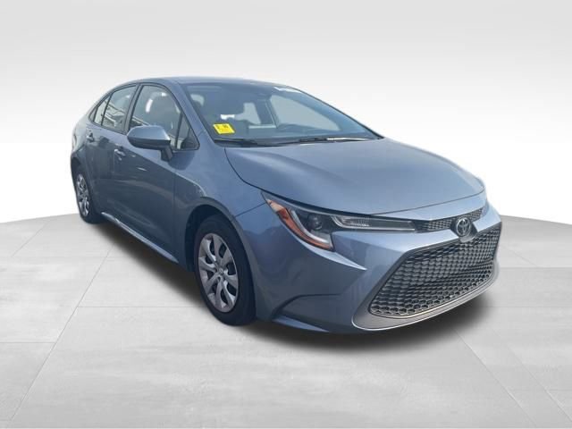Used 2022 Toyota Corolla LE image 9