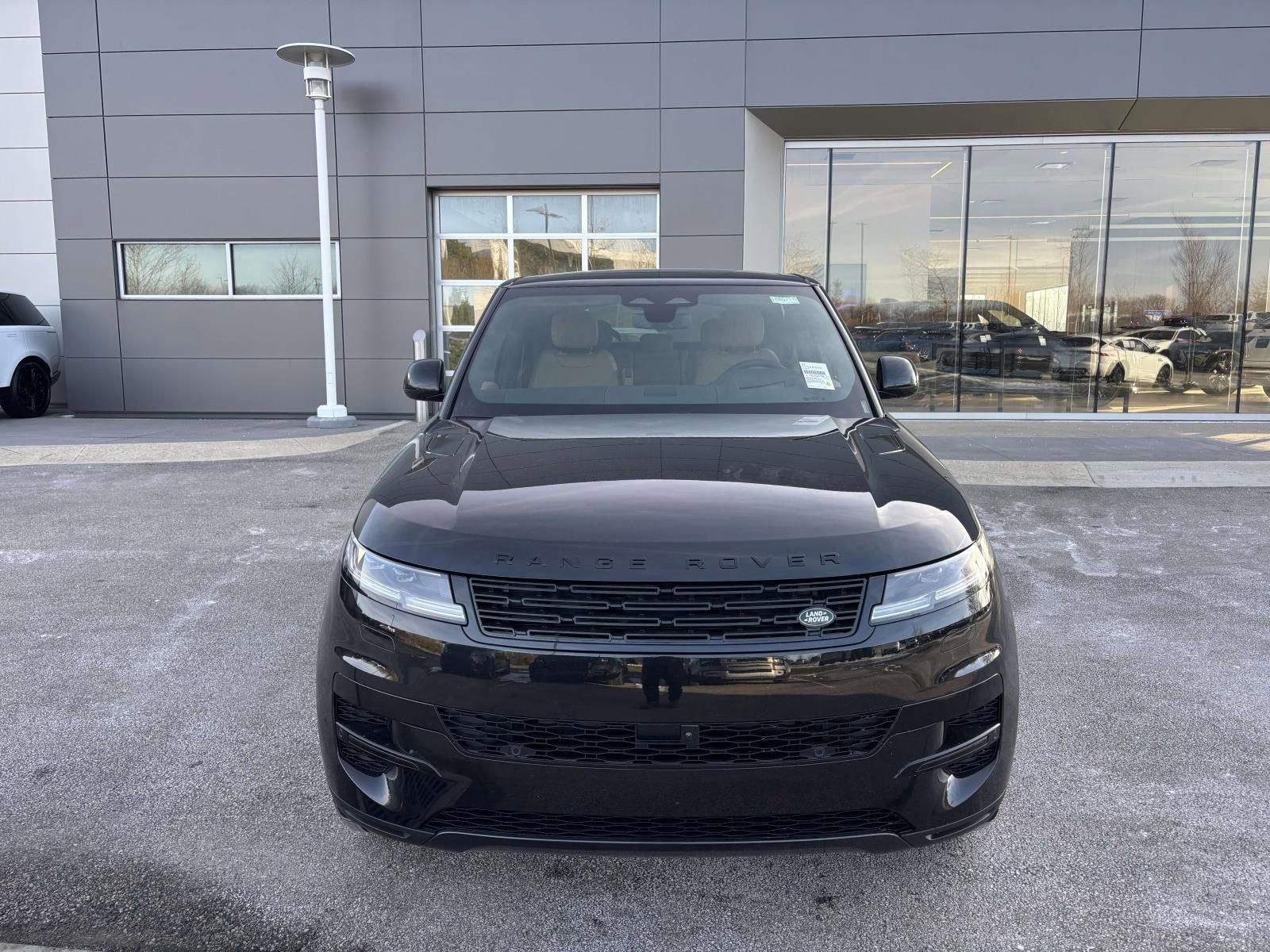 New 2026 Land Rover Range Rover Sport SE image 2