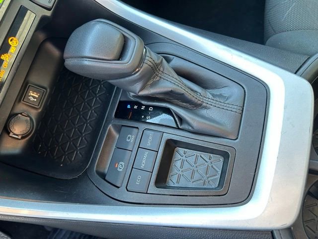 Used 2024 Toyota RAV4 XLE image 25