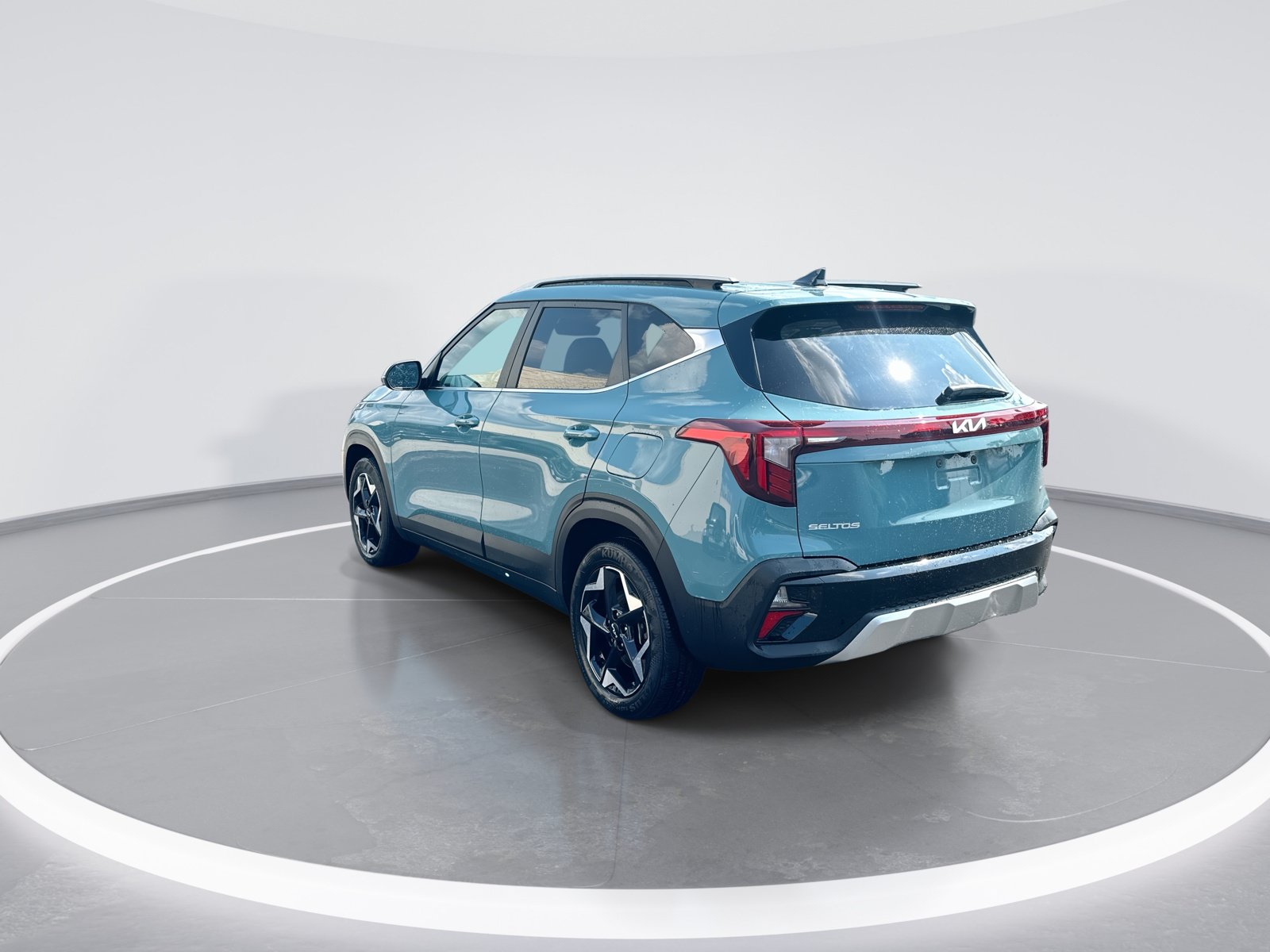 Used 2024 Kia Seltos EX AWD/4WD image 7