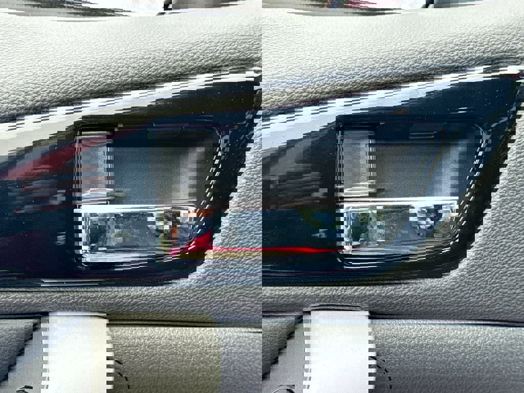 Used 2025 Mitsubishi Eclipse Cross Black Edition image 13