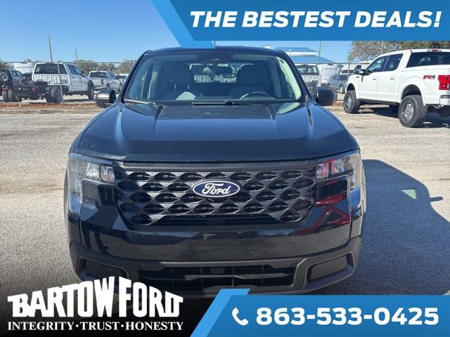 Used 2025 Ford Maverick XLT image 2