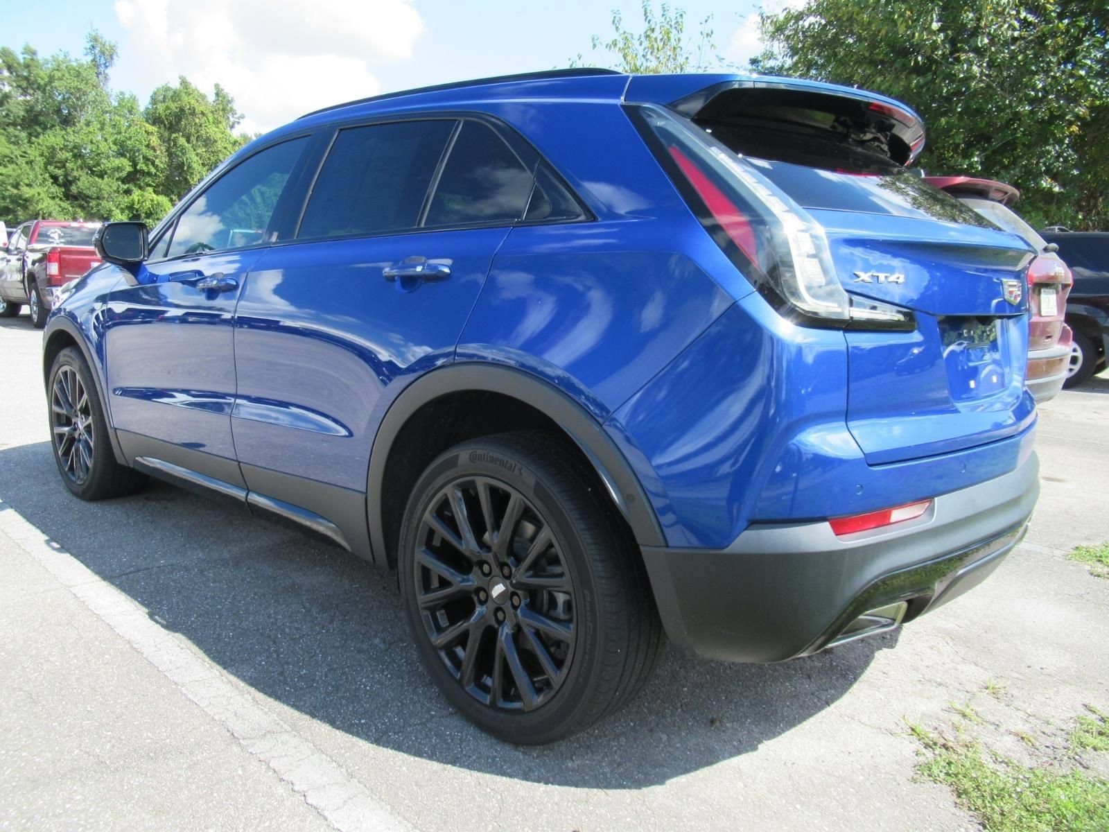 Used 2022 Cadillac XT4 Sport w/ Comfort Package FWD image 3